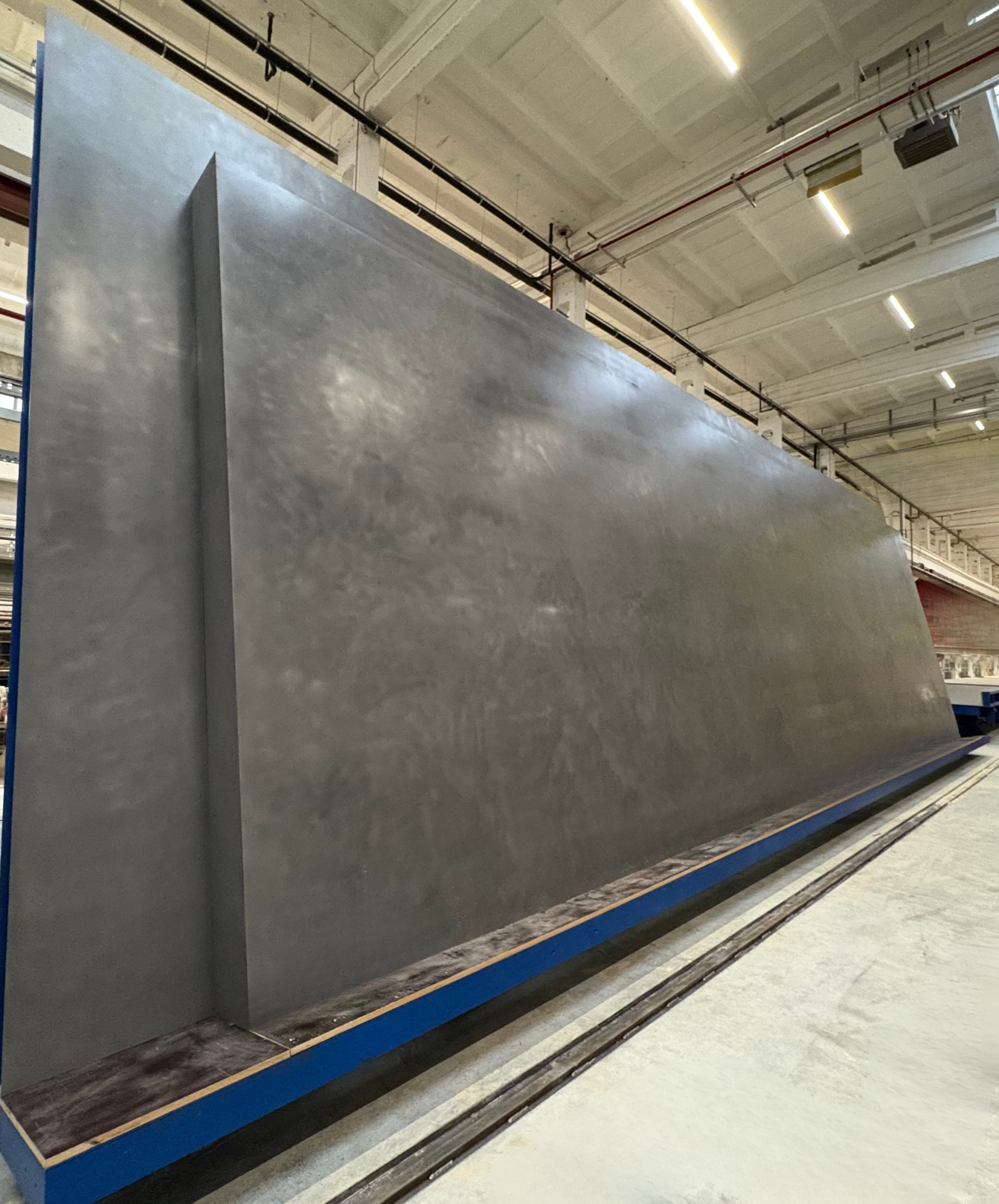 Stół uchylny z konsolami